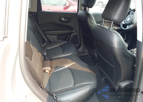 2021 Jeep Compass Limited 4X4 из США, поврежденный, VIN 3C4NJDCB8MT521869